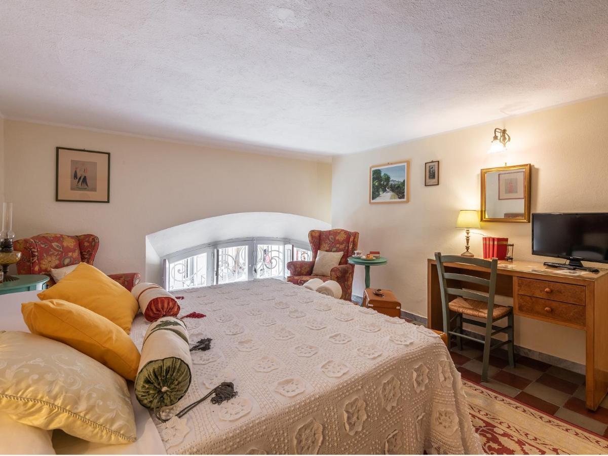 Bed and Breakfast Palazzo Santa Caterina Dorgali Exterior foto