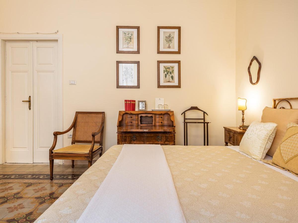 Bed and Breakfast Palazzo Santa Caterina Dorgali Exterior foto