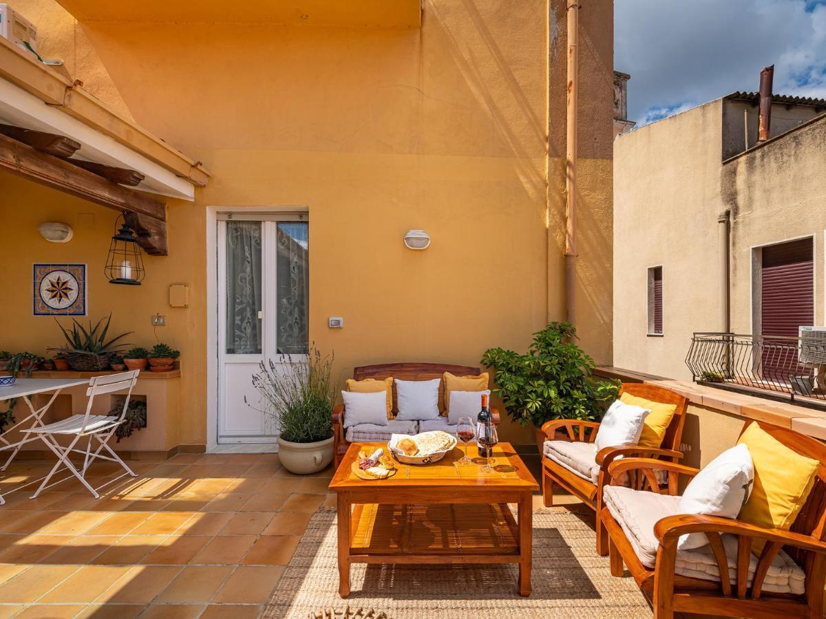 Bed and Breakfast Palazzo Santa Caterina Dorgali Exterior foto