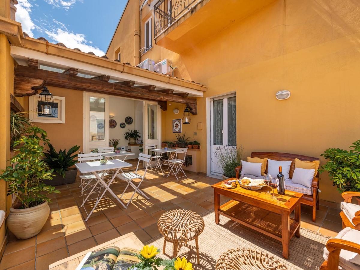 Bed and Breakfast Palazzo Santa Caterina Dorgali Exterior foto